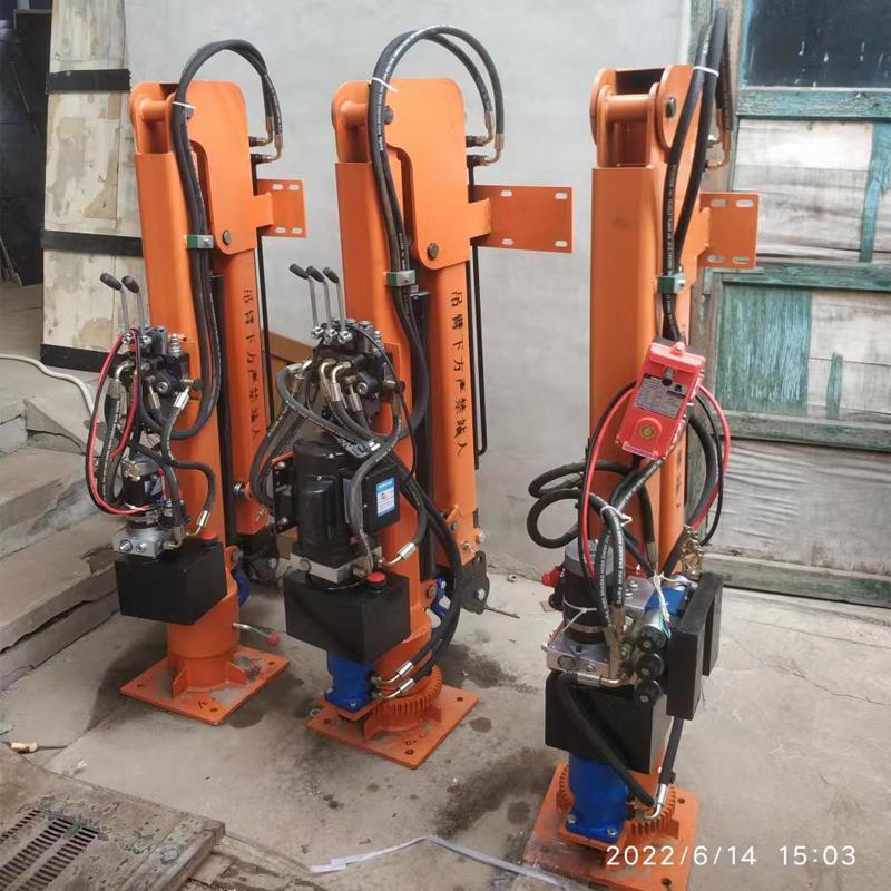 喀喇沁左翼蒙古族自治县重汽蓝牌随车吊 3.2吨 国六动力强 液压驱动 农用自卸起重机